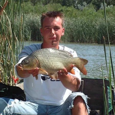 Abádszalóki Vitorlás *