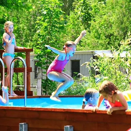 Abádszalóki Vitorlás Pensión