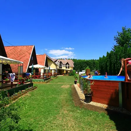 Abádszalóki Vitorlás Pensión Abádszalók