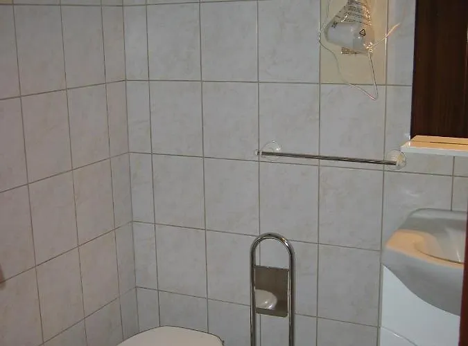 Abadszaloki Vitorlas Vendeghaz *
